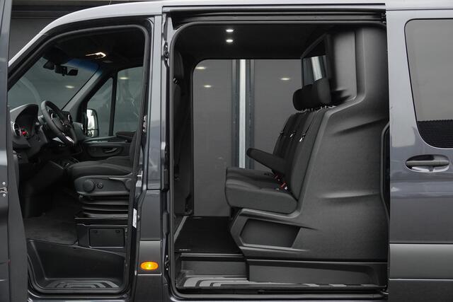 Mercedes-Benz SPRINTER 4x4 319Cdi 190Pk 9G-tronic | L2H1 | Dubbele Cabine | 2x Schuifdeur | 4WD | AWD | Bullbar | Treeplanken | 18'' All Terrain | Tenoriet Grijs