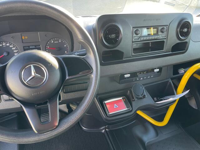Mercedes-Benz SPRINTER Tourer Rolstoelbus / Personenbus 314 CDI L2H2 366 Automaat (Zeer nette rolstoelbus met geïntegreerd fixeersysteem + voorinstap!)