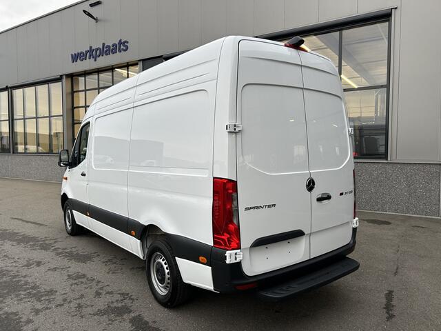 Mercedes-Benz SPRINTER 317 CDI L2 H2 MBUX / 360 Camera / Navigatie / Geveerde stoel / Cruise control / Airco / 270 Graden achterdeuren