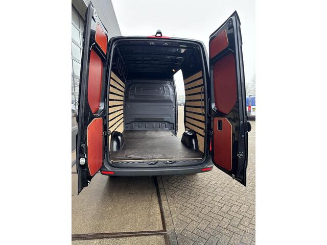 Mercedes-Benz SPRINTER 315 1.9 CDI L2H2 RWD