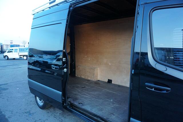 Mercedes-Benz SPRINTER 314 140pk Automaat L2H2 Groot Navi Trekhaak Apple Carplay Camera Glasresteel Cruise control 10.2" MBUX