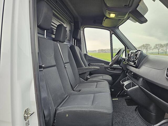 Mercedes-Benz SPRINTER 315 L2H2 RWD LED Mbux 10 Navi Camera Airco Automaat 3 Zits Euro6 150 PK!