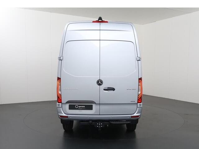 Mercedes-Benz SPRINTER 319 CDI L2 H2 Select 4x4 | 3 zits | LED | Stoelverwarming | Dubbele Schuifdeur L + R | Achteruitrijcamera | Automaat | Trekhaak | Vloer en Wand Betimmering | Parkeersensoren | 4WD | 4MATIC |