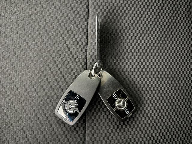 Mercedes-Benz SPRINTER 319CDi 3.0V6 L2H2 Edition | 10" Navigatie | Camera | 3-zits | Trekhaak