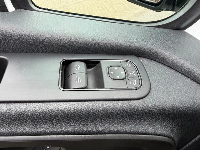 Mercedes-Benz SPRINTER 317CDI Openlaadbak 4,30L Automaat Airco Cruisecontrol Trekhaak BPM VRIJ