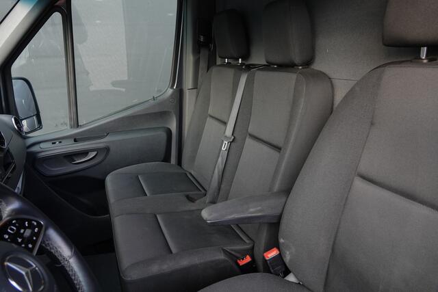 Mercedes-Benz SPRINTER L2H2 319Cdi 3.0 6-Cilinder 190Pk 7G-Tronic | RWD | Stoel-Bank | 2xSchuifdeur | 3.500Kg trekgewicht | Trekhaak | 17''
