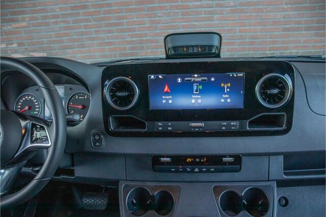 Mercedes-Benz SPRINTER 319 1.9 CDI L2H2, Leder, Adaptive Cruise, Carplay, Stoelverwarming, Camera, Full LED, Trekhaak, Navigatie.