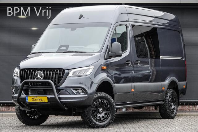 Mercedes-Benz SPRINTER 4x4 319Cdi 190Pk 9G-tronic | L2H2 | Dubbele Cabine | 2x Schuifdeur | 4WD | AWD | Bullbar | Treeplanken | 18'' All Terrain | Tenoriet Grijs