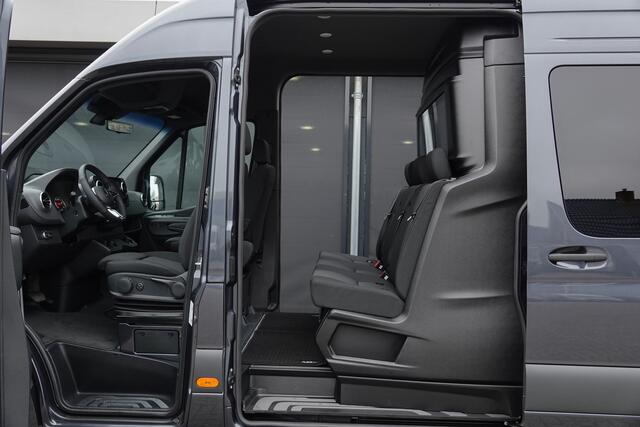 Mercedes-Benz SPRINTER 4x4 319Cdi 190Pk 9G-tronic | L2H2 | Dubbele Cabine | 2x Schuifdeur | 4WD | AWD | Bullbar | Treeplanken | 18'' All Terrain | Tenoriet Grijs