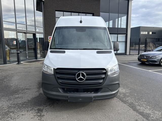 Mercedes-Benz SPRINTER 317 CDI L2 H2 MBUX / Trekhaak / Camera / Parkeersensoren / Navigatie / Airco / 270 Graden achterdeuren