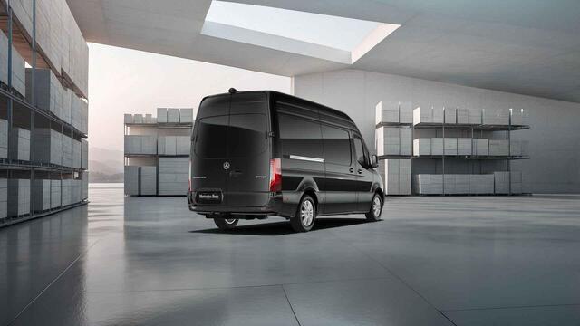 Mercedes-Benz SPRINTER 317 CDI L2 H2 Pro | 3 zits | Stoelverwarming | Achteruitrijcamera | Vloer en Wand betimmering |