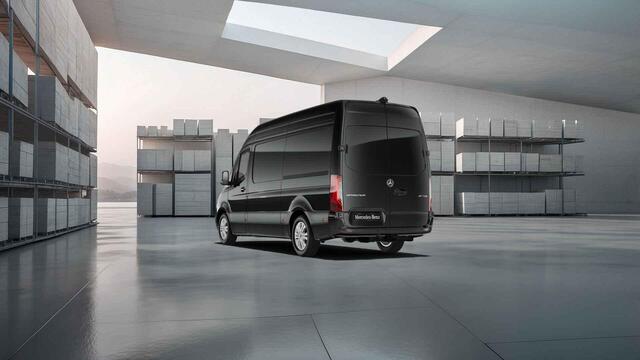 Mercedes-Benz SPRINTER 317 CDI L2 H2 Pro | 3 zits | Stoelverwarming | Achteruitrijcamera | Vloer en Wand betimmering |