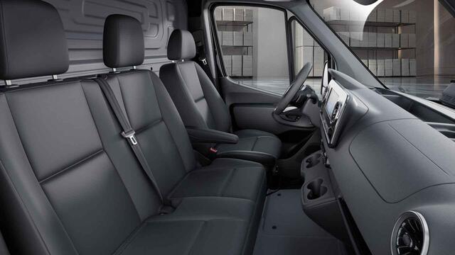 Mercedes-Benz SPRINTER 317 CDI L2 H2 Pro | 3 zits | Stoelverwarming | Achteruitrijcamera | Vloer en Wand betimmering |