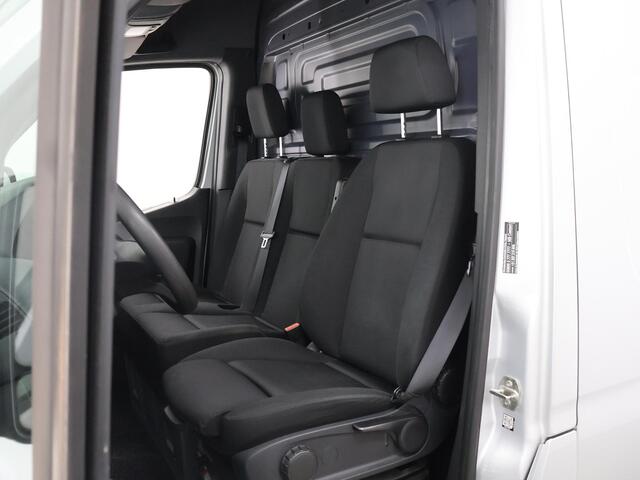 Mercedes-Benz SPRINTER 314 CDI L3 H2 | Navigatie | Achteruitrijcamera | Achteropstap | Airco | Dodehoekwaarschuwing | Geveerde Comfortstoel Bestuurder | Bijrijdersbank | Geen Schuifdeuren | Achterdeuren 270 Graden |