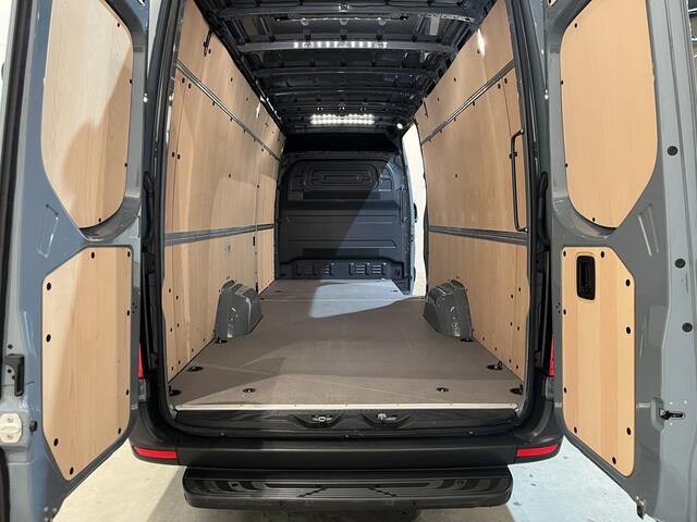 Mercedes-Benz SPRINTER 317 CDI L4H2 RWD Automaat / Luchtvering / Euro 6 / Airco / Camera 360 / CarPlay / MBUX / 3-Zits / 10.750 KM !!