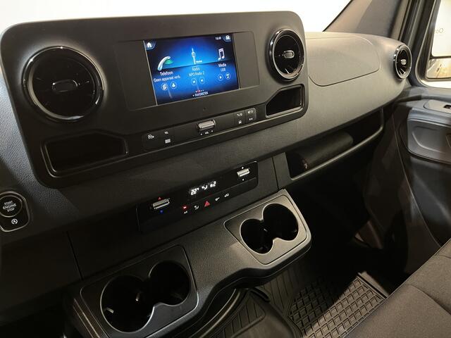 Mercedes-Benz SPRINTER 317 CDI L4H2 RWD Automaat / Luchtvering / Euro 6 / Airco / Camera 360 / CarPlay / MBUX / 3-Zits / 10.750 KM !!