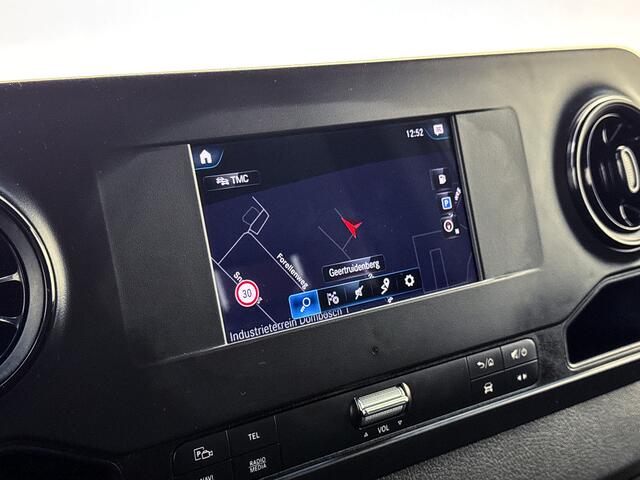 Mercedes-Benz SPRINTER 314 2.2 CDI L2H2 Automaat Laadlift Omvormer 220v Luchtgeveerde stoel Navigatie MBUX Camera