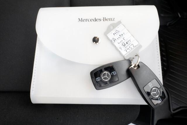 Mercedes-Benz SPRINTER 317 CDI 170pk 9G Automaat L2H2 LED/Camera/Trekhaak 3500kg 01-2022