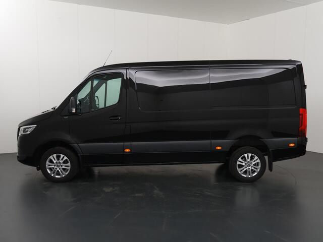 Mercedes-Benz SPRINTER 319 CDI | 190 PK | L2 H1 | AUTOMAAT | 3500 KG TREKHAAK | LED | LEDER ZWART | ADAPTIEVE CRUISE | NAVIGATIE | CAMERA | AIRCO | BETIMMERDE LAADRUIMTE | PARKEERSENSOREN | DODEHOEKDETECTIE | STOELVERWARMING