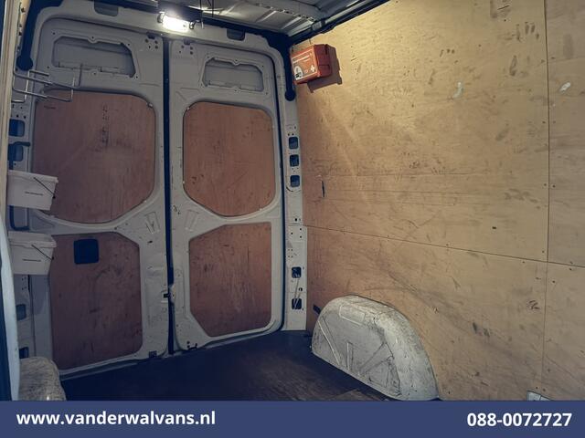 Mercedes-Benz SPRINTER 314 CDI 143pk L2H2 Euro6 Airco | Imperiaal | Trekhaak | Parkeersensoren Bijrijdersbank