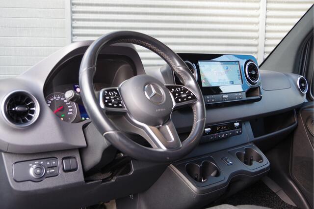 Mercedes-Benz SPRINTER 519 3.0 CDI V6 L2H2 DUBBELLUCHT, LUCHTVERING, LED, ADAPT. CRUISE, STANDKACHEL, STOELVERWARMING, 360 CAMERA, MBUX 10'', ELEKTR. SCHUIFDEUR, 2X GEVEERDE STOEL, DUBBEL LUCHT