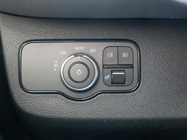 Mercedes-Benz SPRINTER 319 3.0 CDI L2H2 EURO VI-D