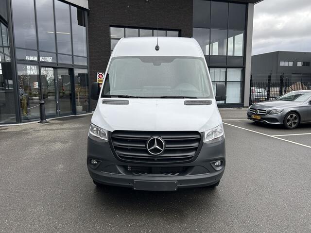 Mercedes-Benz SPRINTER 317 CDI L2 H2 Automaat / 360 Camera / MBUX / Navigatie / Cruise control / Airco / 270 Graden achterdeuren