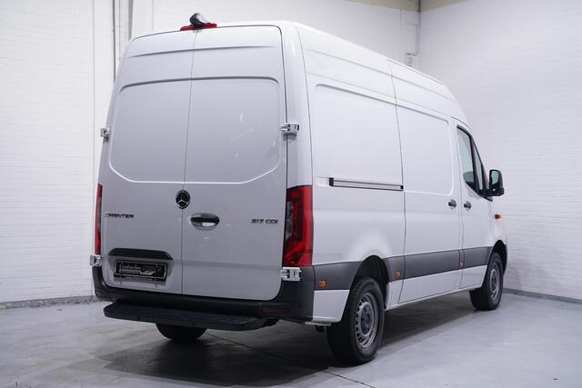 Mercedes-Benz SPRINTER 317 CDI 170 pk Aut. L2H2 Navi, 360 Camera Laadruimte Pakket, PDC V+A, Cruise Control, 3-Zits
