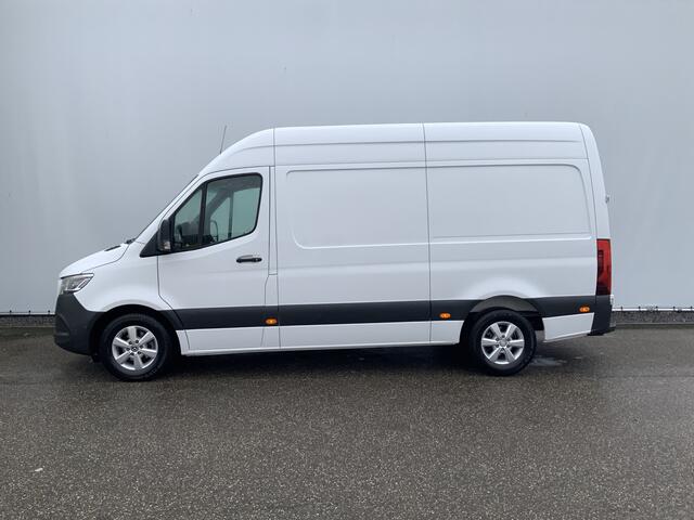 Mercedes-Benz SPRINTER 319 3.0 CDI L2H2 Automaat Airco Cruise Navi Leer 3.Zits Opstap&Trekhaak 2000 kg Alu Velg Euro 6