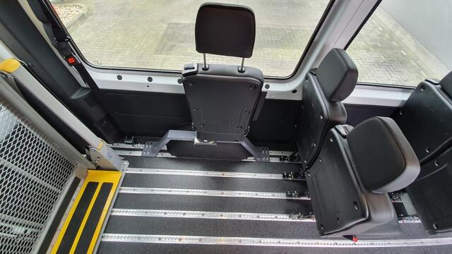 Mercedes-Benz SPRINTER Klapstoelen / Rolstoelbus met e-lift Incl- BPM