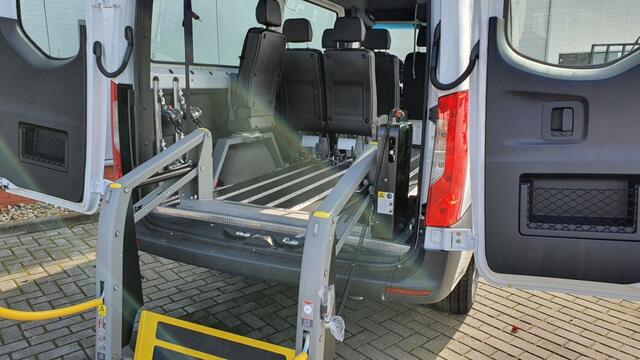 Mercedes-Benz SPRINTER Klapstoelen / Rolstoelbus met e-lift Incl- BPM