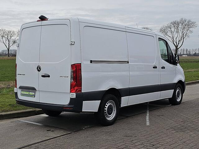 Mercedes-Benz SPRINTER 317 1.9 CDI L2H1 Navi Automaat Mbux Camera Adaptieve Cruise Airco PDC Euro6 170 PK!