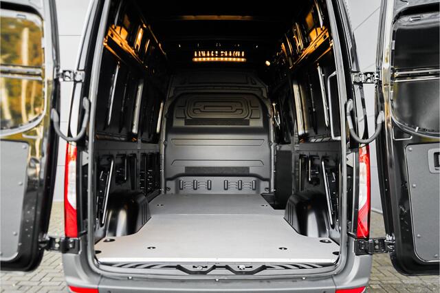 Mercedes-Benz SPRINTER 319 1.9 CDI L2H2 RWD Distronic Camera LED Navi Trekhaak 3.5T