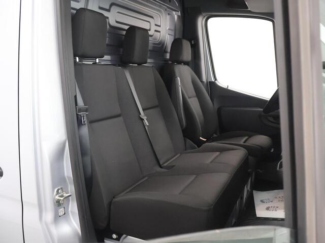 Mercedes-Benz SPRINTER 317 CDI | L2 H2 | PRO | AUTOMAAT | ACHTERUITRIJCAMERA | NAVIGATIE | CRUISE CONTROL | 2X ZIJSCHUIFDEUR | BETIMMERDE LAADRUIMTE | ZILVER METALLIC | 3-ZITS | LICHT -/ REGEN SENSOR | CERTIFIED