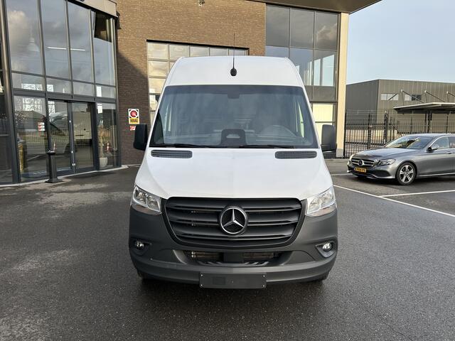 Mercedes-Benz SPRINTER 317 CDI L2 H2 Pro Facelift / MBUX / Navigatie / Camera / Geveerde stoel / Cruise control / Airco / 270 Graden achterdeuren