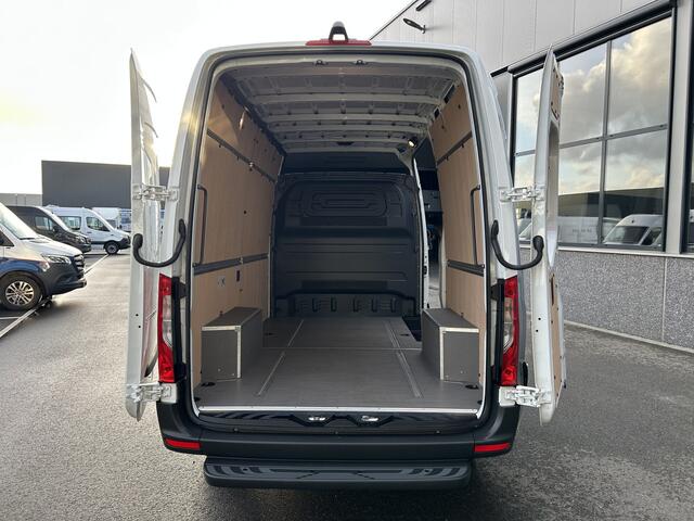 Mercedes-Benz SPRINTER 317 CDI L2 H2 Pro Facelift / MBUX / Navigatie / Camera / Geveerde stoel / Cruise control / Airco / 270 Graden achterdeuren