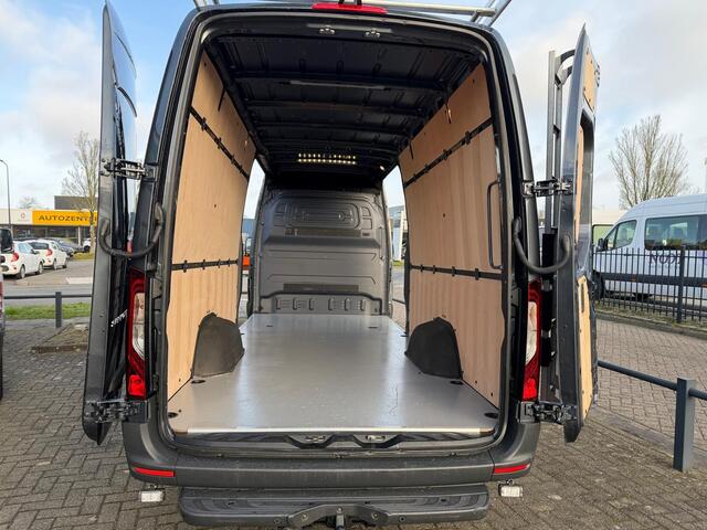 Mercedes-Benz SPRINTER 319 CDI L3H2 2x Schuifdeur | Aut. | Distronic | LED | Mbux | 2x Gev. Stoel