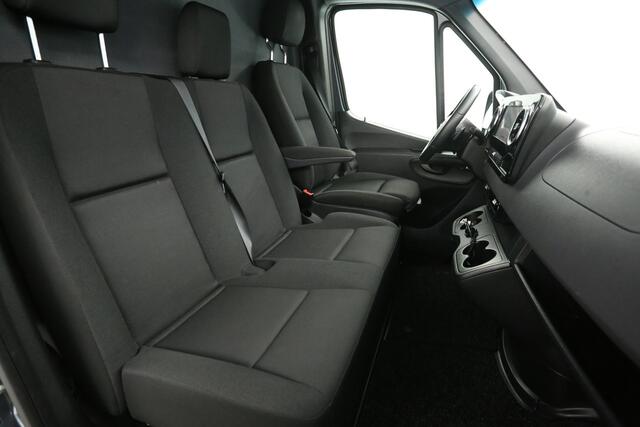 Mercedes-Benz SPRINTER 2.2 CDI L2H2 | Aut. | Airco | Adap. Cruise | Camera | 3 Zits | Carplay | Trekhaak