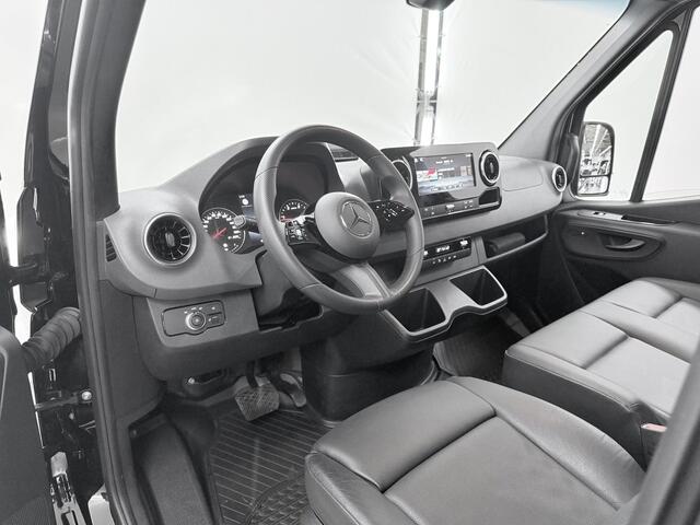 Mercedes-Benz SPRINTER 319 CDI 190 PK | L2 H2 | AUTOMAAT | PRO | LED | KUNSTLEDER ZWART BEKLEDING | CAMERA | BETIMMERDE LAADRUIMTE | CARPLAY EN ANDROID AUTO | CRUISE | AIRCO | 17" LICHTMETALEN VELGEN | LUCHTGEVEERDE BESTUURDERSSTOEL