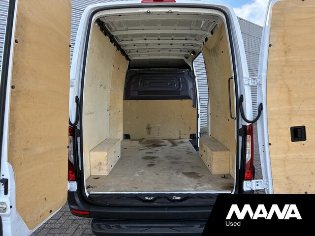 Mercedes-Benz SPRINTER 315 150PK L2H2 RWD Automaat LED Camera Cruise Trekhaak