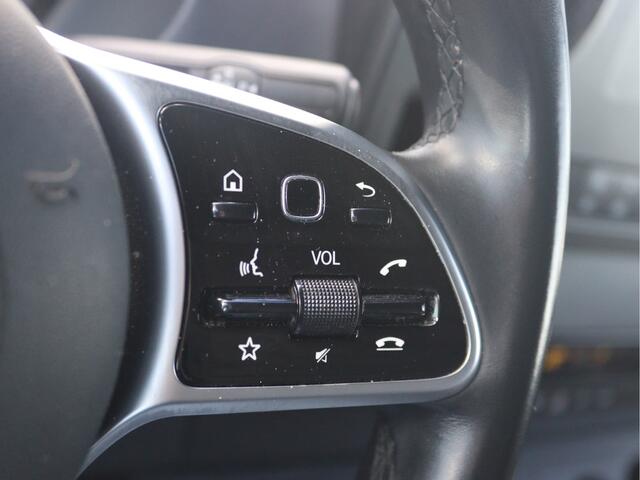 Mercedes-Benz SPRINTER 317 CDI L2H2 | AIRCO/DISTRONIC/CAMERA/3.500KG AHW | Certified