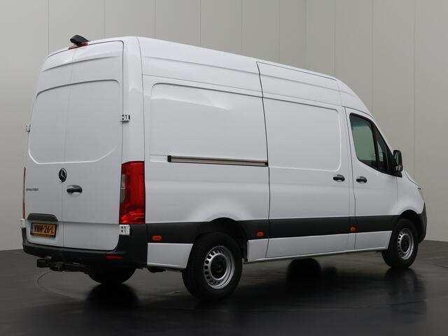 Mercedes-Benz SPRINTER L2H2 | Navigatie | Multimedia | Airco | Cruise | Trekhaak | Betimmering | 3-Zits