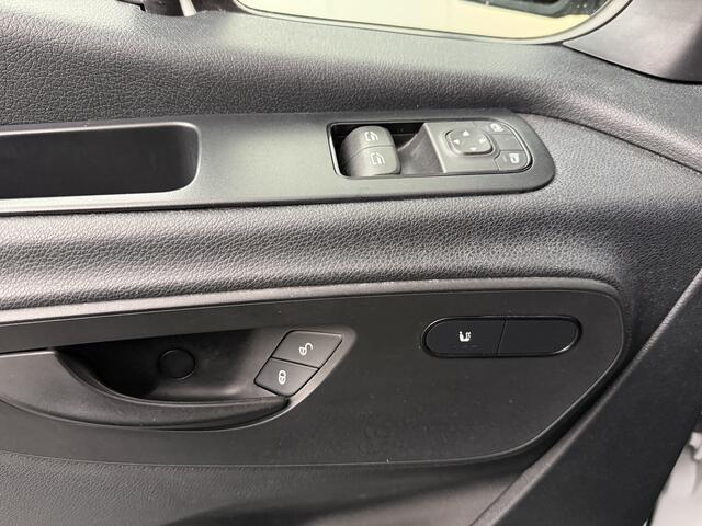 Mercedes-Benz SPRINTER 317CDi L2H2 | Navigatie | 2800Kg Trekhaak | Camera | Multimedia | Airco | Cruise | 3-Zits | Betimmering