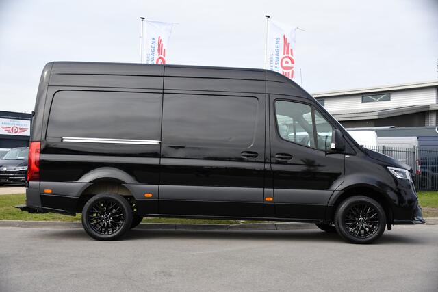 Mercedes-Benz SPRINTER 317 1.9 CDI L2H2 RWD AMG Black Edition Camera, Cruise, Carplay, LED, 170pk, Multimedia, Automaat, Trekhaak, 3 Zits, Uniek!