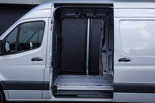 Mercedes-Benz SPRINTER L2H2 317Cdi 170Pk 9G-Tronic | 2x Schuifdeur | RWD | Iridium Zilver | 19''