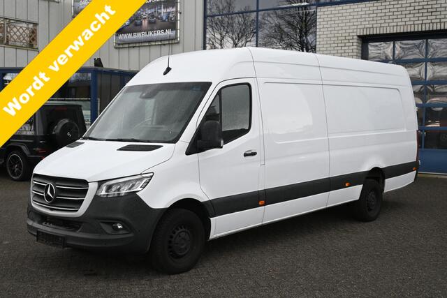 Mercedes-Benz SPRINTER 319 CDI L4H2 RWD Distronic, LED, Standkachel, Geveerde Stoelen, Etc.