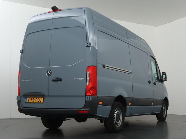 Mercedes-Benz SPRINTER 317 CDI | Aut. | L2 H2 | Pro | Verwarmde Chauffeursstoel | Bijrijdersbank | Spiegelpakket | Achteruitrijcamera | Airco | Cruisecontrol | Dodehoekassistent | 3500kg AHW | Certified |