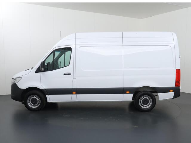 Mercedes-Benz SPRINTER 317 CDI | Aut. | L2 H2 | Pro | 3 zits | Achteruitrijcamera | 3.500 kg Trekgewicht | Vloer en Wand Betimmering | Certified
