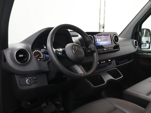 Mercedes-Benz SPRINTER 317 CDI | Aut. | L2 H2 | Pro | Verwarmde Chauffeursstoel | Bijrijdersbank | Spiegelpakket | Achteruitrijcamera | Airco | Cruisecontrol | Dodehoekassistent | 3500kg AHW | Certified |