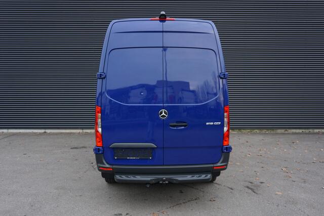 Mercedes-Benz SPRINTER 516 160pk Automaat 3500kg L2H2 Dubbellucht Trekhaak Apple Carplay Camera
